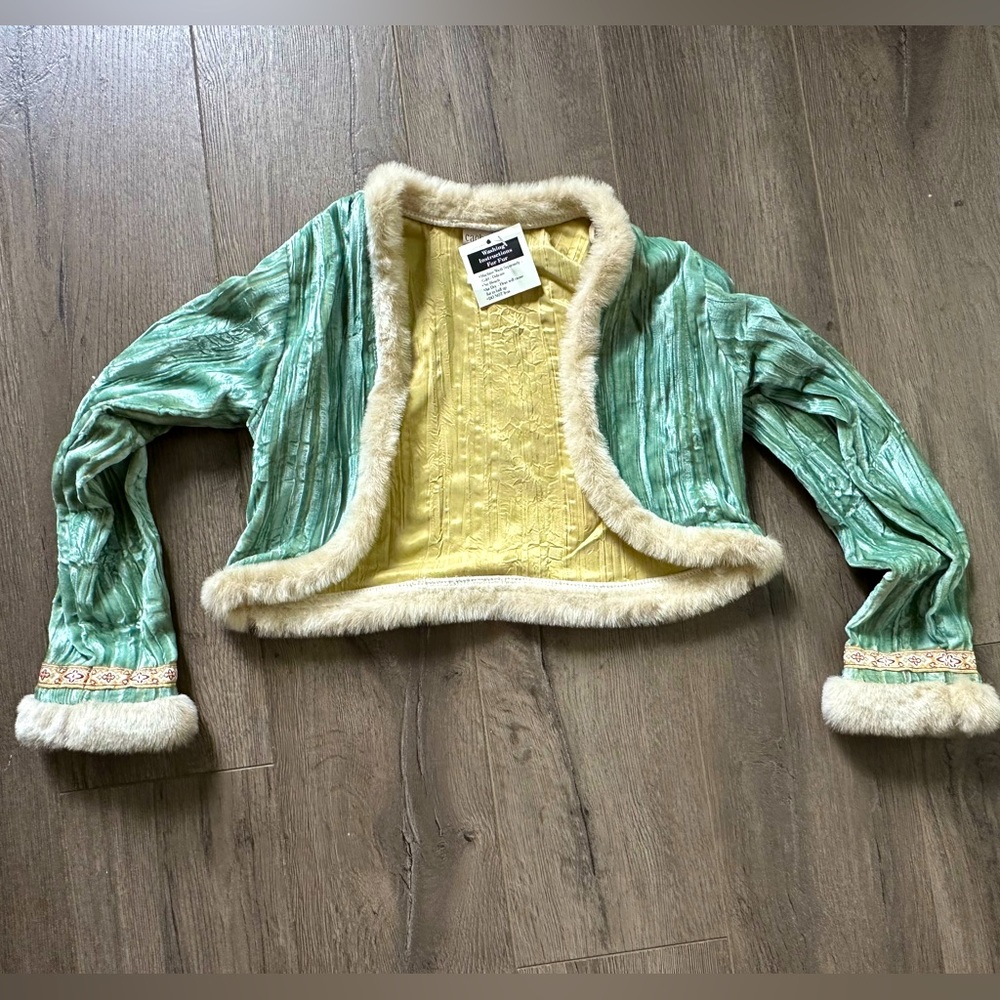 CachCach Faux Fur Long Sleeve